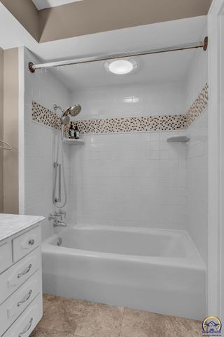 1610 SW Plass AVE, Topeka, KS 66604