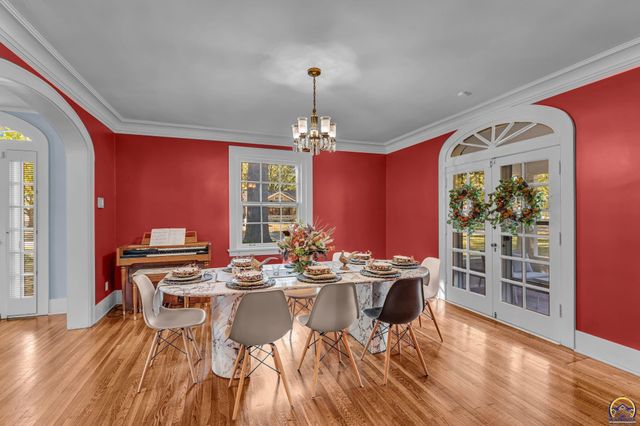 1610 SW Plass AVE, Topeka, KS 66604