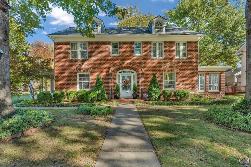 1610 SW Plass AVE, Topeka, KS 66604