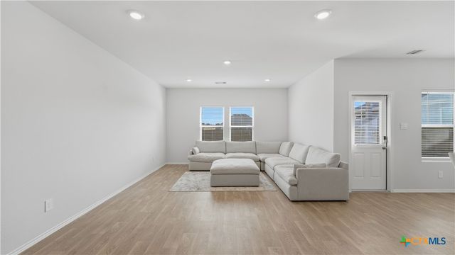 1708 Violeteared Way, Lockhart, TX 78644