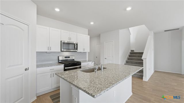 1708 Violeteared Way, Lockhart, TX 78644