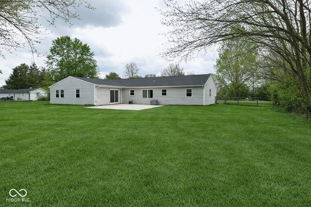 3575 N County Road 400 E, Danville, IN 46122