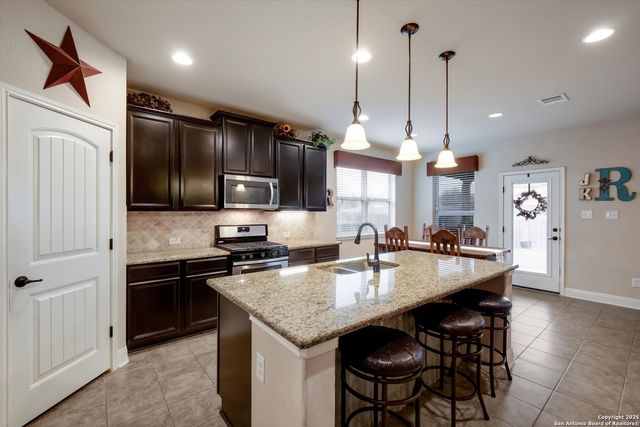 8217 Lovela Bend, San Antonio, TX 78254