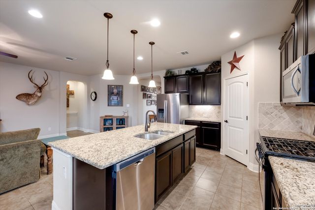 8217 Lovela Bend, San Antonio, TX 78254