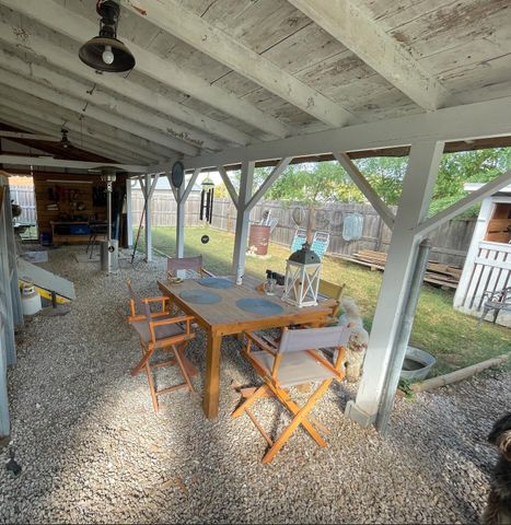 305 E Church Street, Ozark, MO 65721