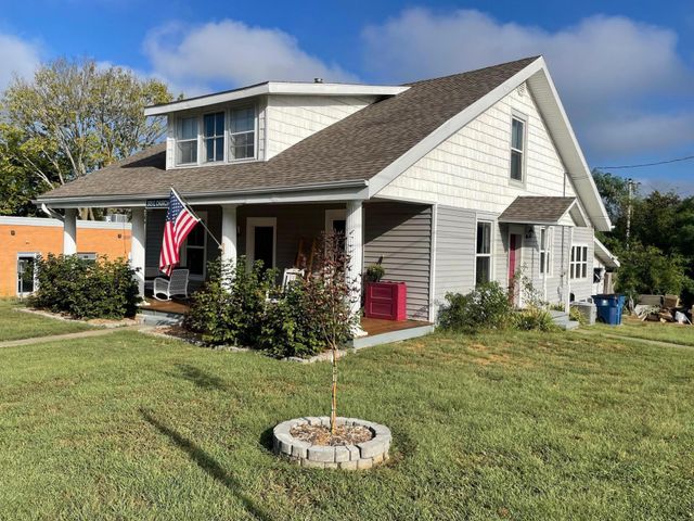 305 E Church Street, Ozark, MO 65721