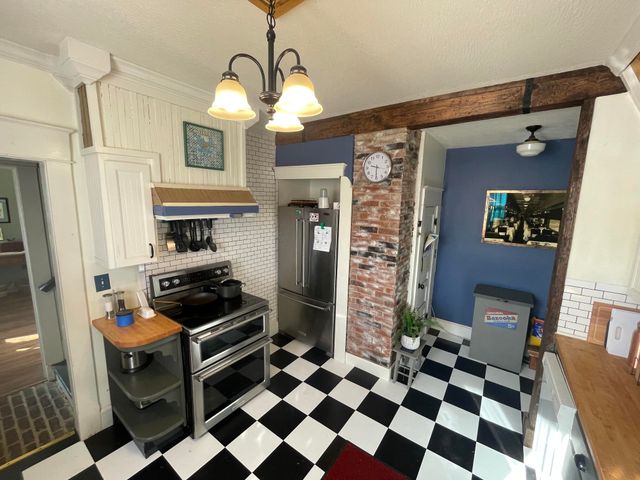 305 E Church Street, Ozark, MO 65721