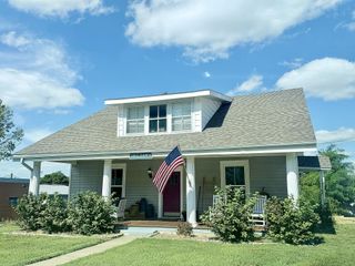 305 E Church Street, Ozark, MO 65721