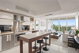 2155 Washington Court 504, Miami Beach, FL 33139