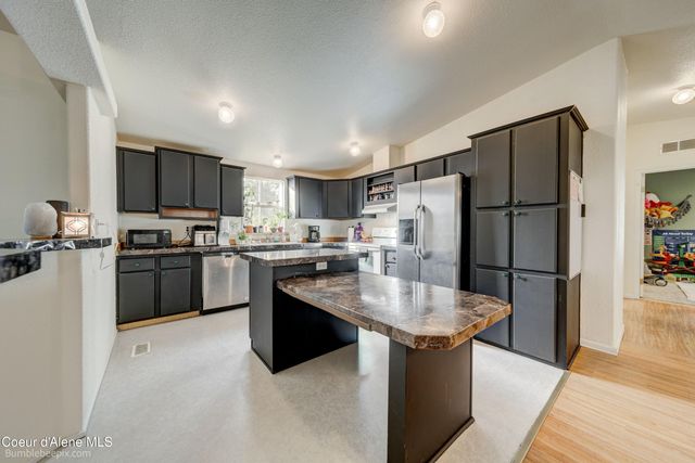 116 N Woolsey CT, Post Falls, ID 83854