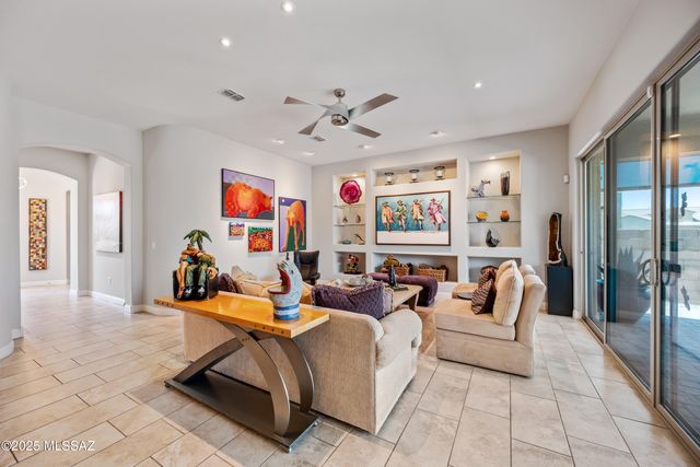 13945 N Bright Angel Trail, Marana, AZ 85658