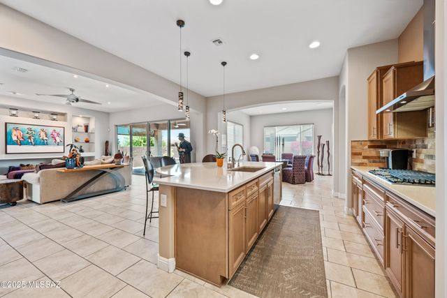 13945 N Bright Angel Trail, Marana, AZ 85658