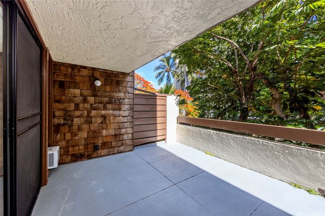 1015 Aoloa Place 210, Kailua, HI 96734
