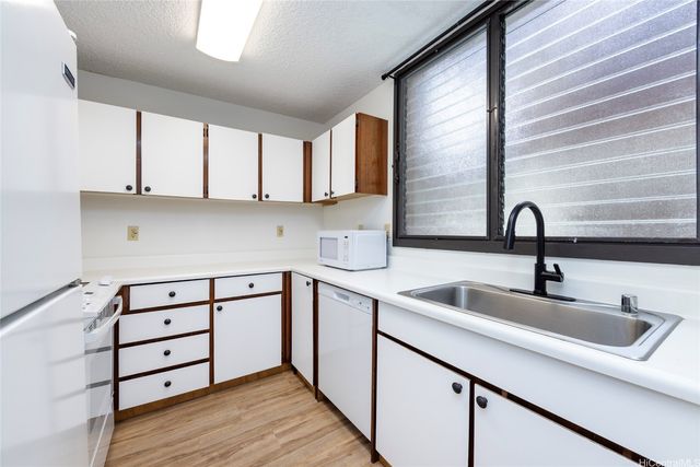 1015 Aoloa Place 210, Kailua, HI 96734