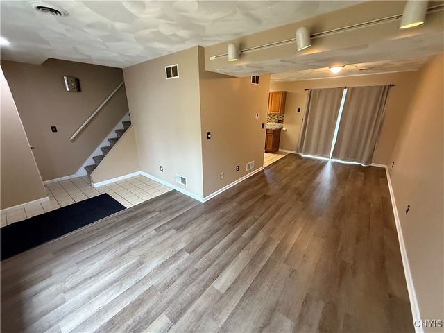 916 Mildred Avenue 914, Utica, NY 13502