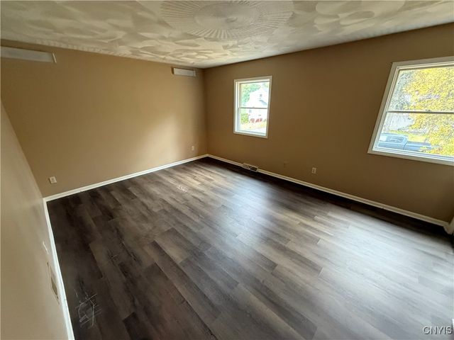 916 Mildred Avenue 914, Utica, NY 13502