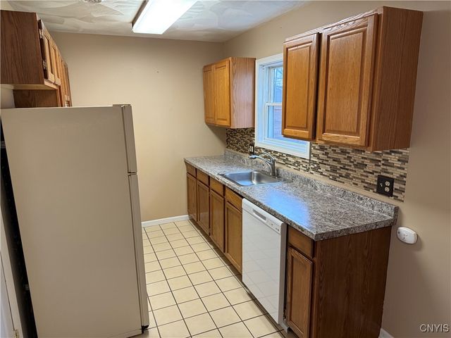 916 Mildred Avenue 914, Utica, NY 13502