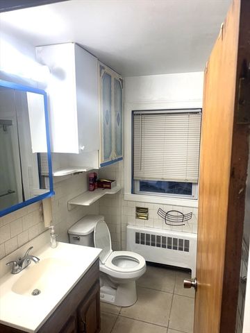 1 Rockland Road Ct, Auburn, MA 01501