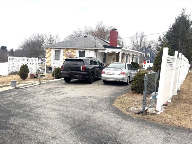 1 Rockland Road Ct, Auburn, MA 01501