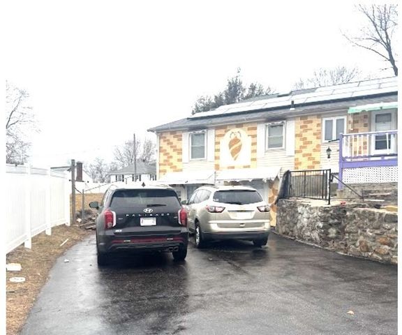 1 Rockland Road Ct, Auburn, MA 01501