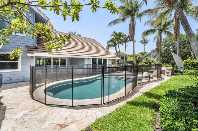 18770 SE River Ridge Road, Jupiter, FL 33469