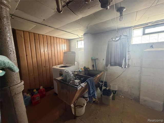 8090 Forestlawn Street, Detroit, MI 48234
