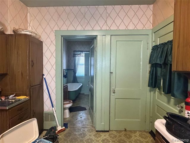 8090 Forestlawn Street, Detroit, MI 48234