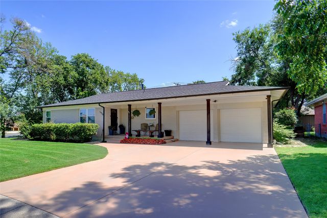 5428 Sabelle Lane, Haltom City, TX 76117