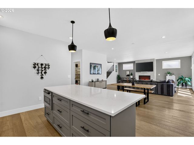 9228 Sw 50TH Ave, Portland, OR 97219