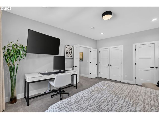 9228 Sw 50TH Ave, Portland, OR 97219