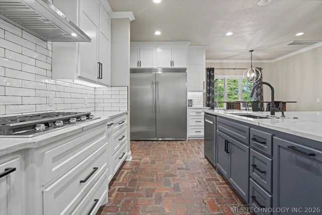 11226 S 67th East Court, Bixby, OK 74008