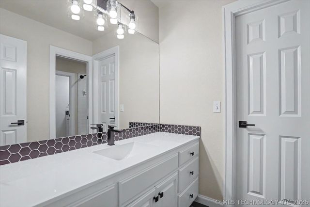 11226 S 67th East Court, Bixby, OK 74008