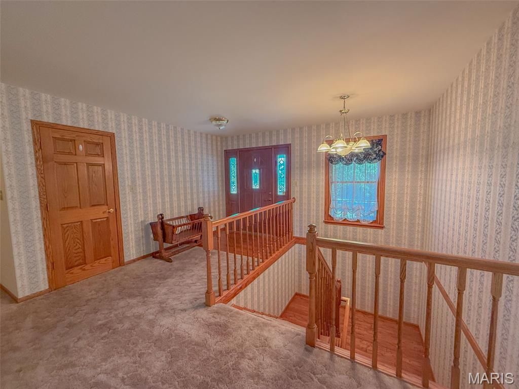 Image 13 of property listing at 25409 415th Street, Pittsfield, IL 62363