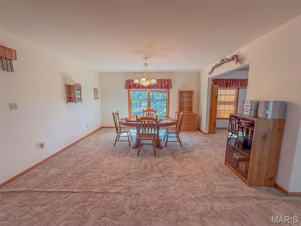 Image 22 of property listing at 25409 415th Street, Pittsfield, IL 62363
