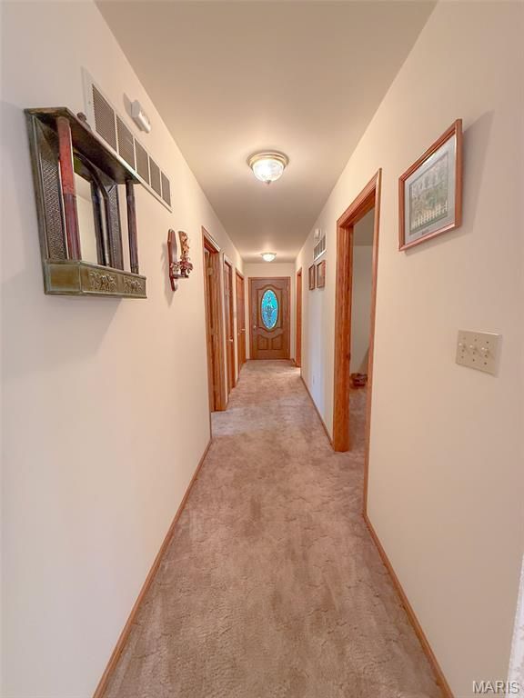 Image 25 of property listing at 25409 415th Street, Pittsfield, IL 62363