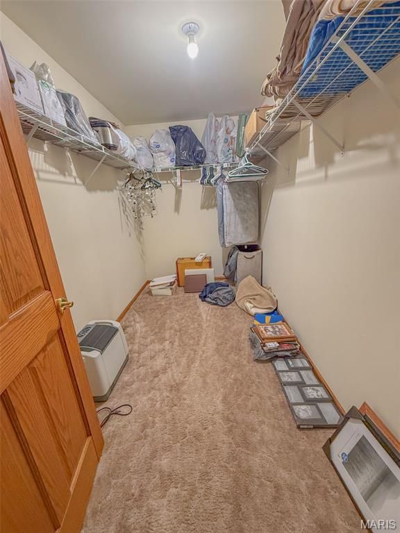 Image 30 of property listing at 25409 415th Street, Pittsfield, IL 62363