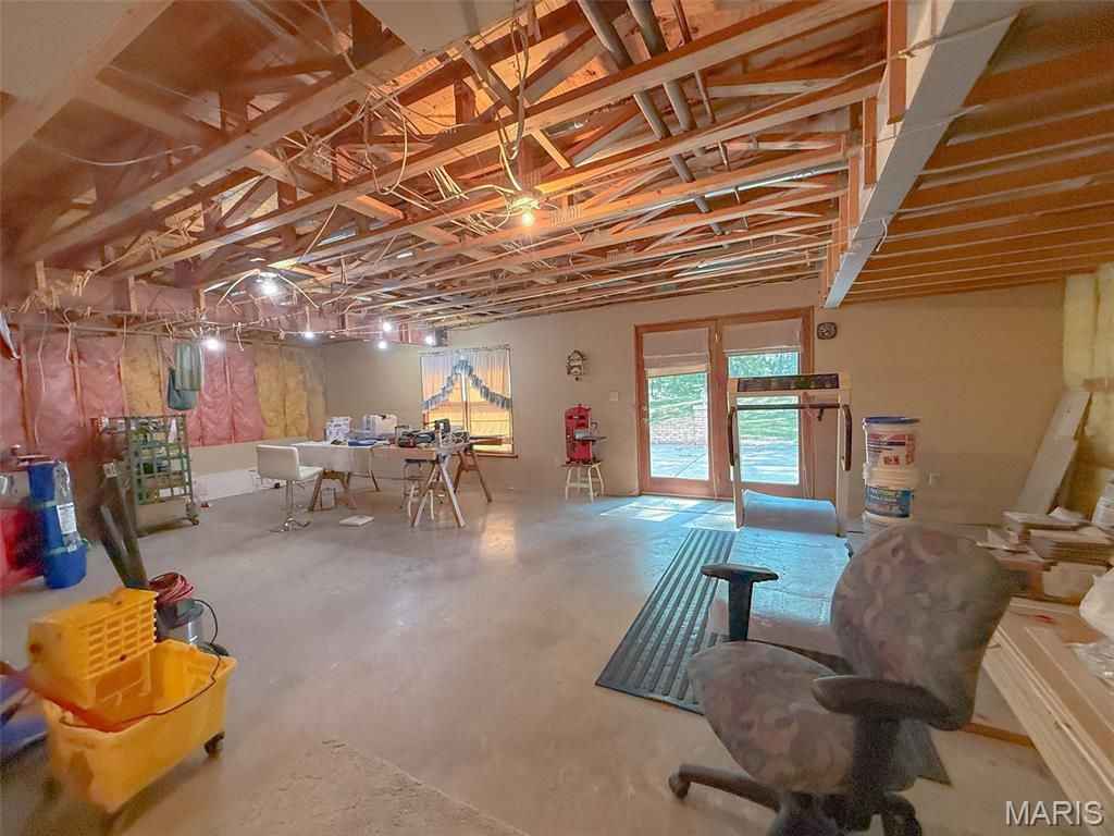 Image 50 of property listing at 25409 415th Street, Pittsfield, IL 62363