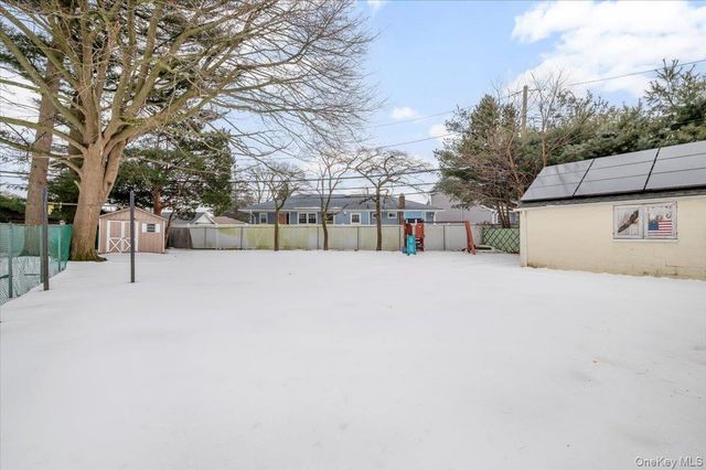 234 S Pershing Avenue, Bethpage, NY 11714