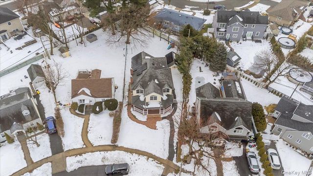 234 S Pershing Avenue, Bethpage, NY 11714