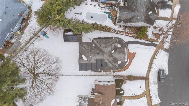 234 S Pershing Avenue, Bethpage, NY 11714