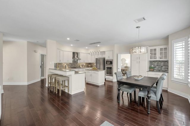 58 Candle Pine Place, The Woodlands, TX 77381