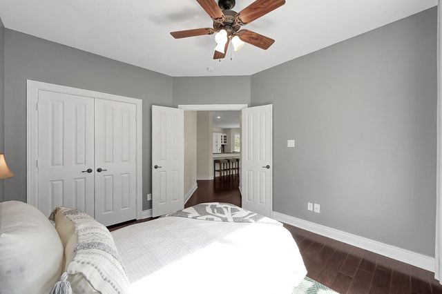 58 Candle Pine Place, The Woodlands, TX 77381