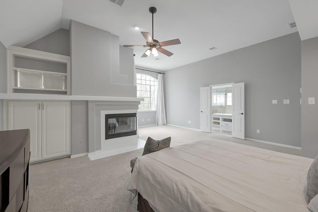 58 Candle Pine Place, The Woodlands, TX 77381