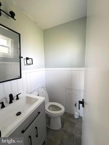 7183 OAK DR, Reva, VA 22735