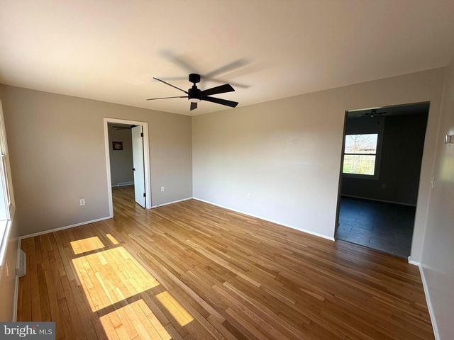 7183 OAK DR, Reva, VA 22735