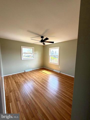 7183 OAK DR, Reva, VA 22735