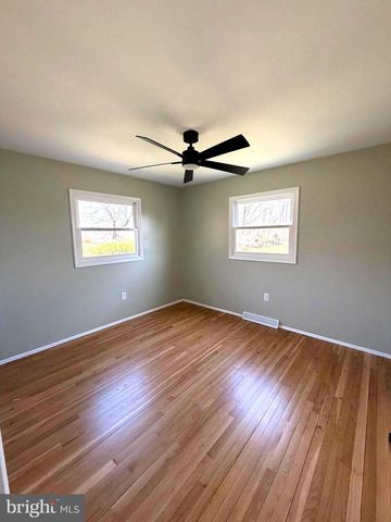 7183 OAK DR, Reva, VA 22735
