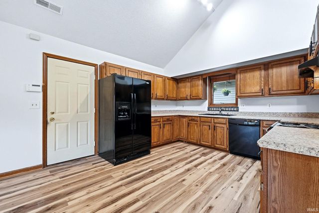 9220 White Shell Drive, Fort Wayne, IN 46804