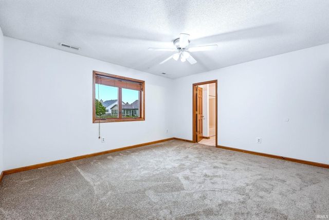 9220 White Shell Drive, Fort Wayne, IN 46804