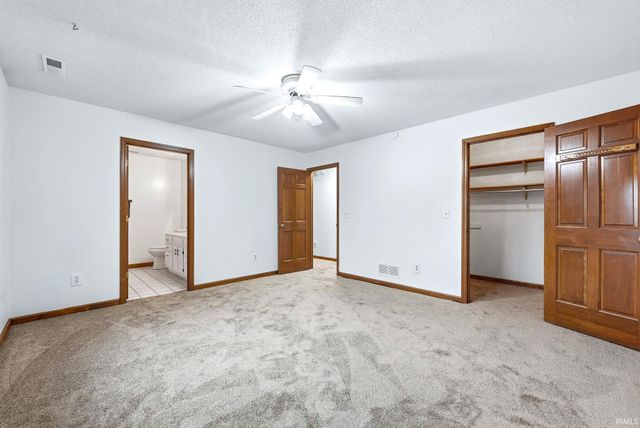 9220 White Shell Drive, Fort Wayne, IN 46804